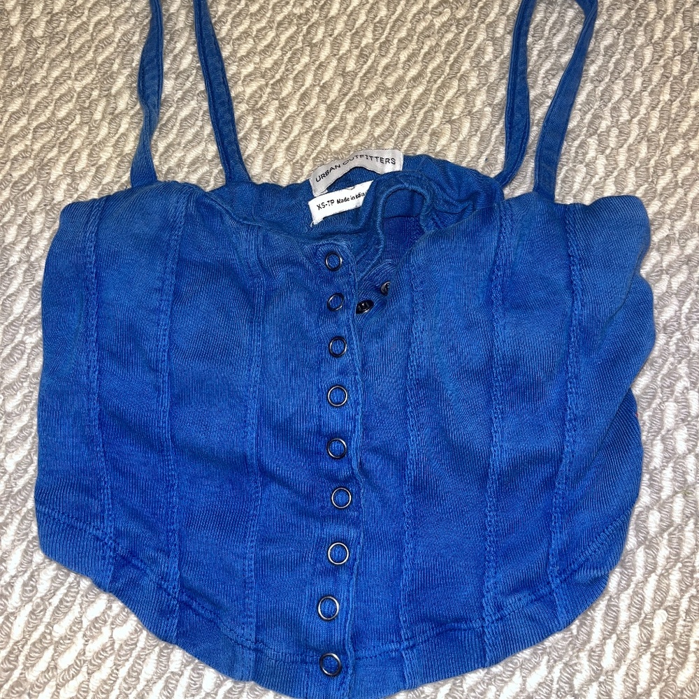 blue tank top